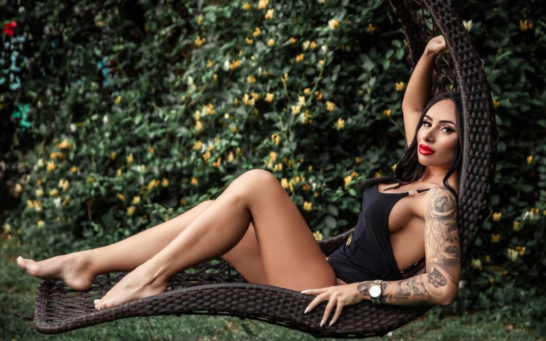 Thea Amber – Bossy Leo