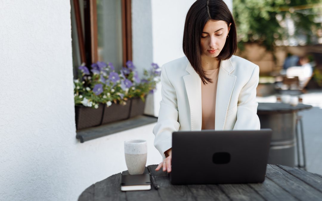 Unveiling the Excitement: Streaming Outdoors on Adult Sites